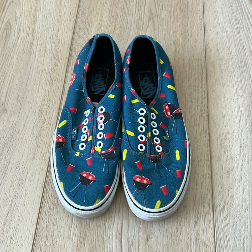 VANS authentic shoe | Men’s size 6.5, Women’s size 8
